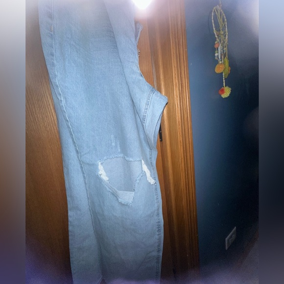 NWT Plus And Now This Ripped Straight Jeans - Picture 3 of 9